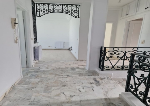 a vendre une maison à Rades el Mra