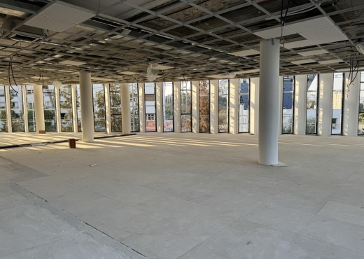 Super bureau 1350 m² à Notre Dame