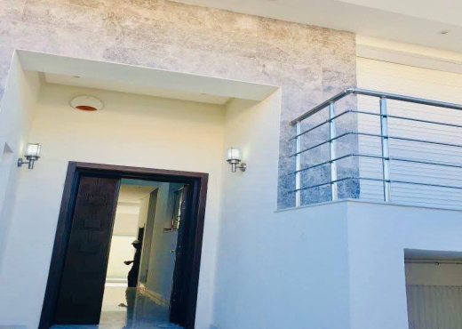 A Vendre Triplex S+4  à Chotrana