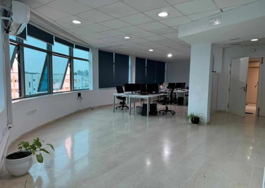 bureau À Louer à TUNIS - Joli bureau 350 m² à Alain Savary - Immobiliere.tn