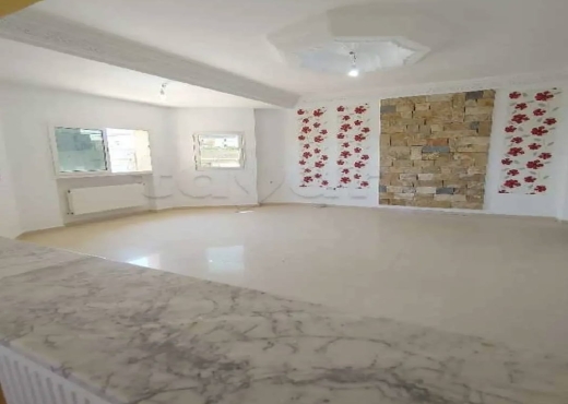 A VENDRE: Villa S+3 à Chott Mariem