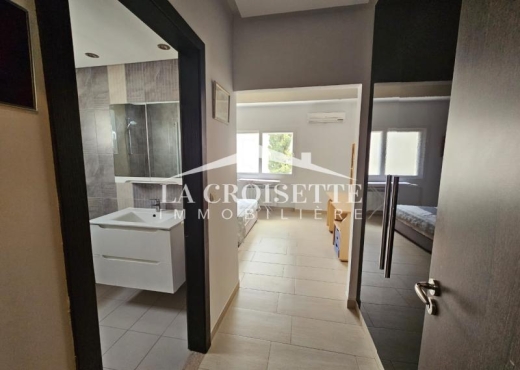 Villa S+5 avec piscine aux jardins de l'Aouina ZVL1694