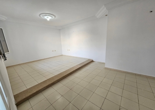 📍 CITE EZZOUHOUR 4 - ETAGE DE VILLA  À VENDRE