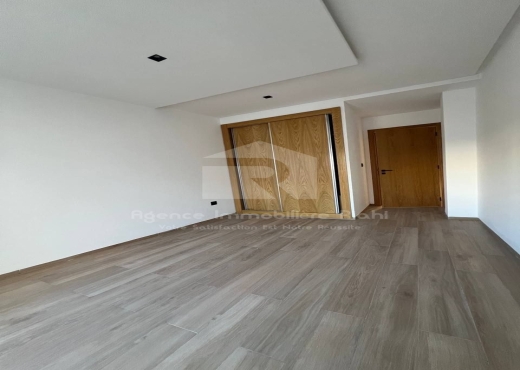 A VENDRE  S+2 à Sahloul 1