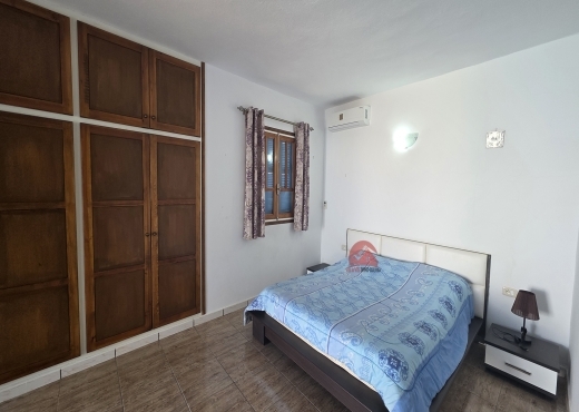 PETITE VILLA AVEC PISCINE À MIDOUN