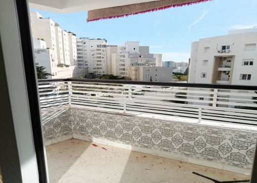 A Vendre Appart S+3 Cité Enassr