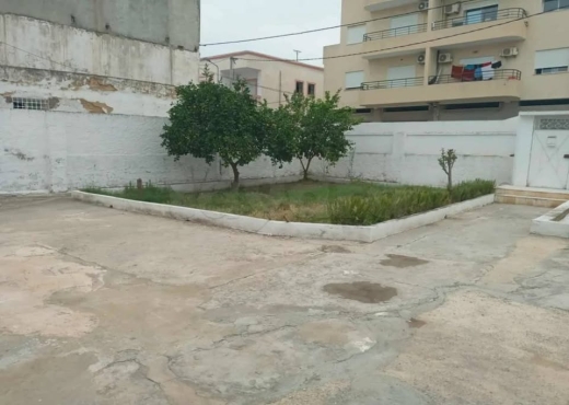 A Vendre lot de terrain à l'Aouina