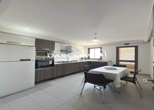 à louer S+4 VIDE de 210 m² aux JC