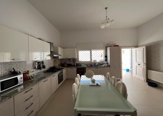 une superbe villa à la soukra