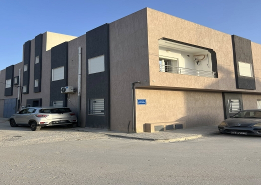 A Louer S+2 a LA Soukra