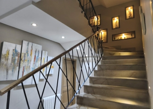 A Vendre S+4 triplex Ennasr