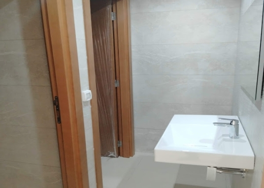 Joli bureau halla plus 3 au lac 1