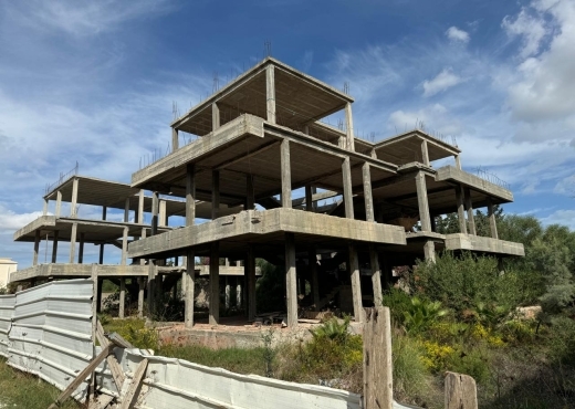 Super projet immobilier inachevé à choutrana 2