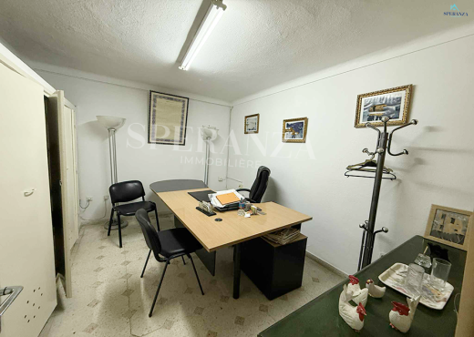 Location Local commercial Workside