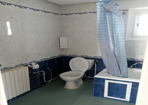 A Vendre Appart S+3 Cité Enassr