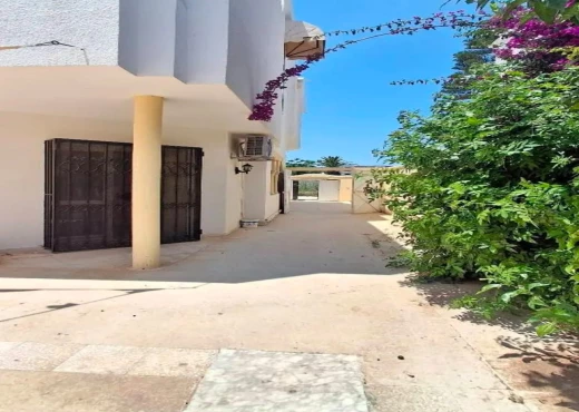 maison À Vendre à SOUSSE - A VENDRE VILLA À CHATT_MARIEM - Immobiliere.tn - Photo 4