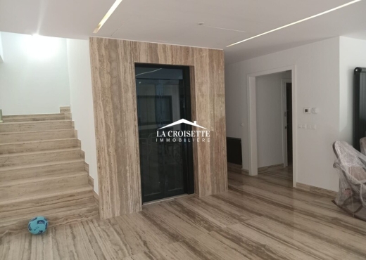 Villa S+4 à La Soukra  ZVL1611