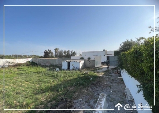 un superbe terrain  à chotrana 2