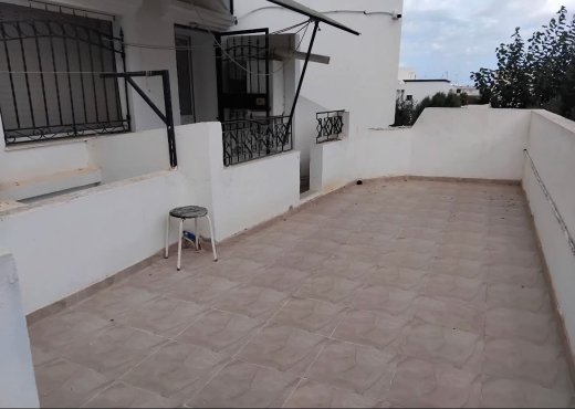 A louer Étage villa S+3 Riadh Anda