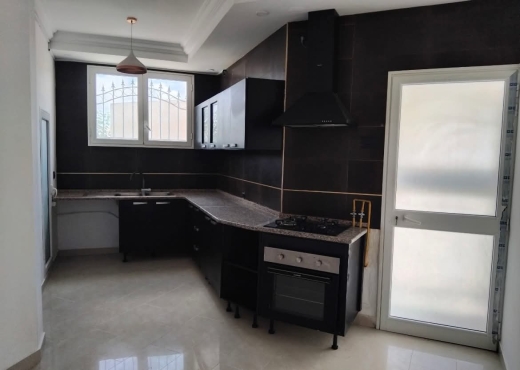 A louer Étage villa S+3 Riadh Anda