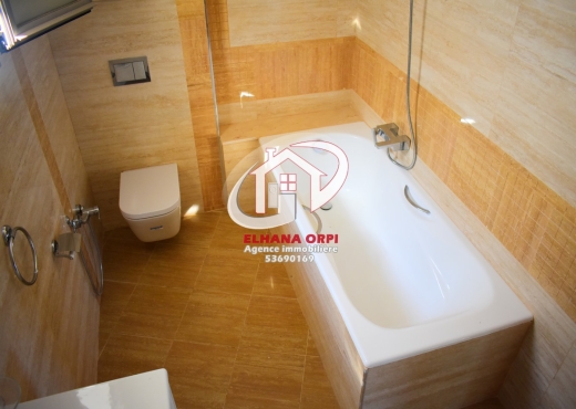 à vendre appartement s+3 pied dans